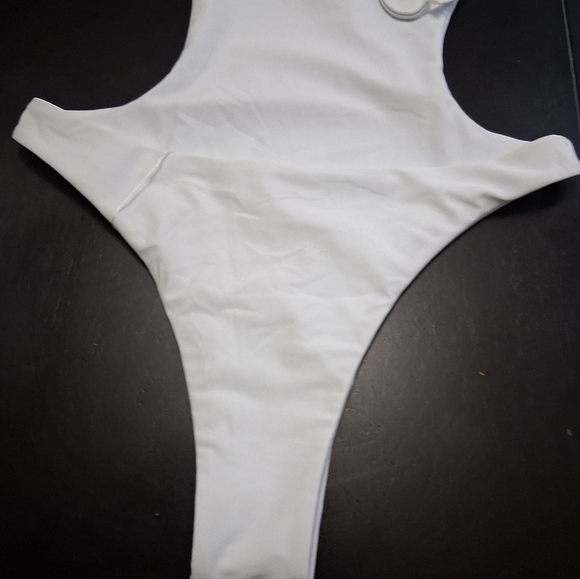 NWT Hyperfire Sexy Cut Out One Piece Swimsuit    Size S - Picture 8 of 8